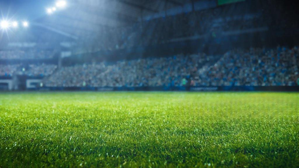 Поиграть в футбол, минни-футбол, футзал, волейбол и мафию в Москве и Санкт-Петербурге.